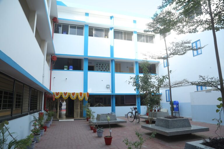 01.Campus (Large)